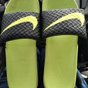 Nike slides